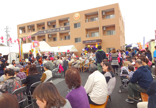 <br />
<b>Warning</b>: Array to string conversion in <b>/home/xb661875/ikoinosato.com/public_html/wp/wp-content/themes/wp-templ/single-facility.php</b> on line <b>462</b><br />
地域の方との積極的な交流