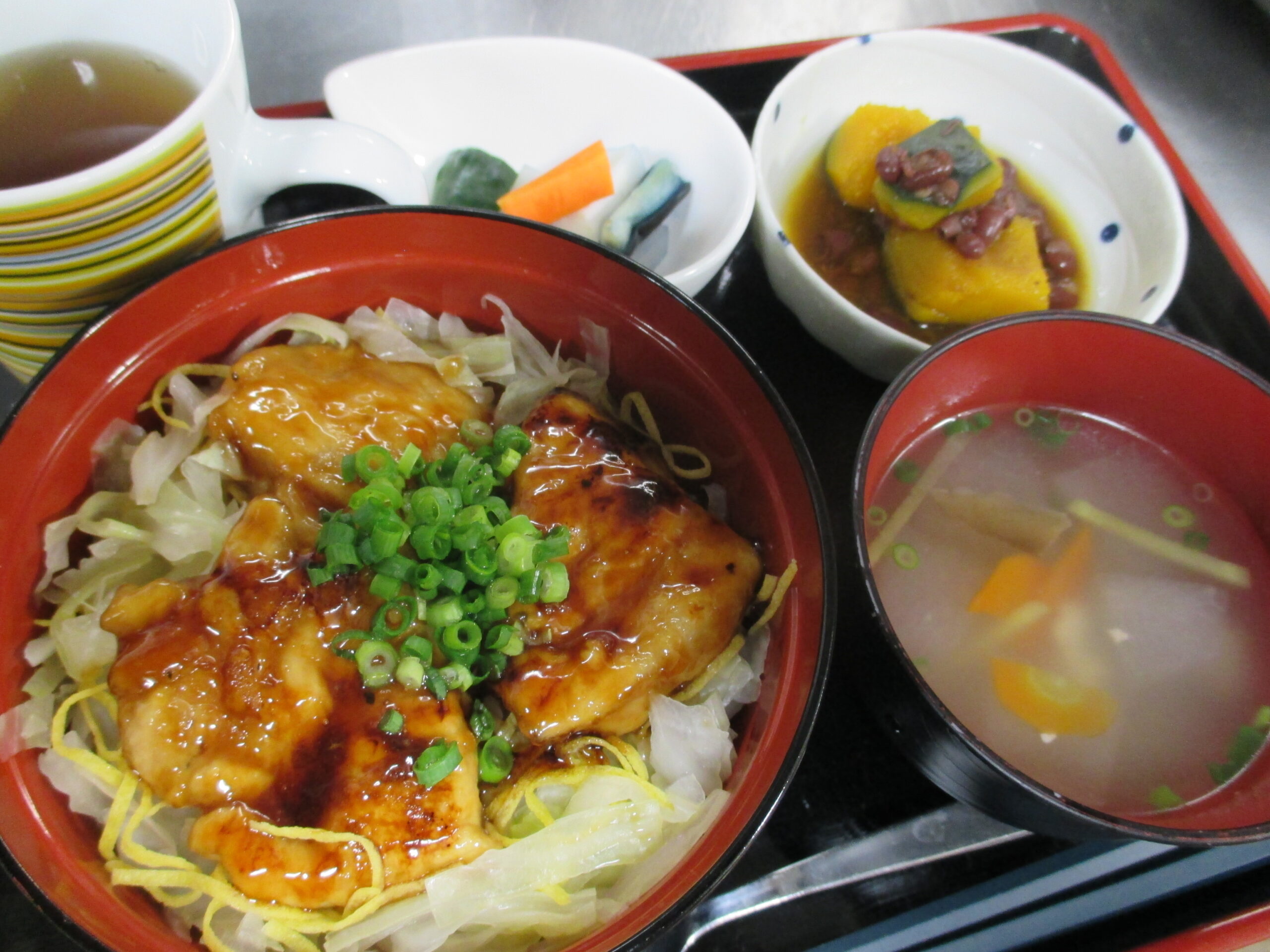 <br />
<b>Warning</b>:  Array to string conversion in <b>/home/xb661875/ikoinosato.com/public_html/wp/wp-content/themes/wp-templ/single-facility.php</b> on line <b>462</b><br />
季節に応じた食事サービス